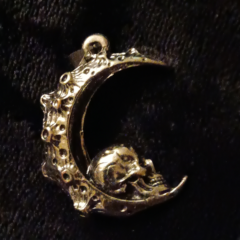 Silver Moon Skull Pendant